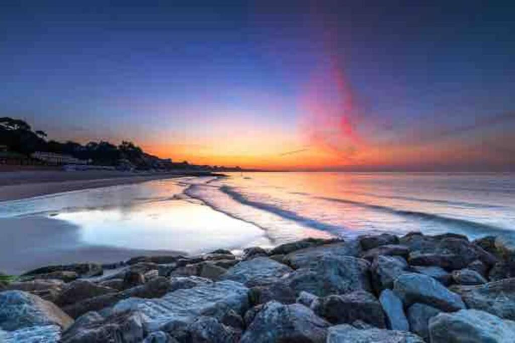 Spacious 4 Bed Rooms, Parking, Garden&Near Parks, Beaches&University Bournemouth Exterior foto