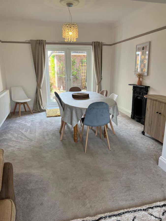 Spacious 4 Bed Rooms, Parking, Garden&Near Parks, Beaches&University Bournemouth Exterior foto